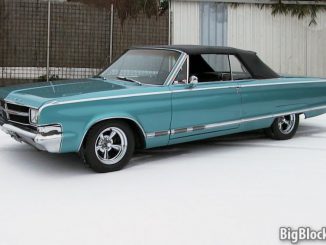 1965 Chrysler 300 convertible - Winter scene