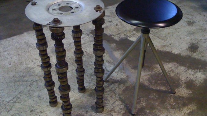 Camshaft stool