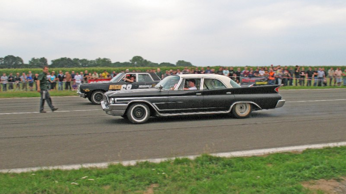 1960 Chrysler NewYorker at the 2010 Mopar Nationals Herten Germany