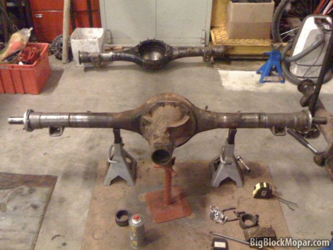 Rear axle narrowing BigBlockMopar